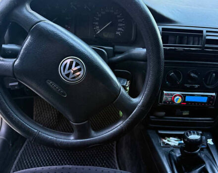 Серый Фольксваген Пассат, объемом двигателя 1.78 л и пробегом 481 тыс. км за 2900 $, фото 32 на Automoto.ua