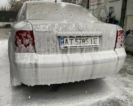 Серый Фольксваген Пассат, объемом двигателя 1.6 л и пробегом 300 тыс. км за 3999 $, фото 3 на Automoto.ua