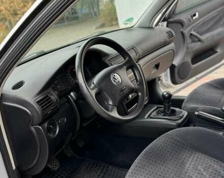 Серый Фольксваген Пассат, объемом двигателя 1.8 л и пробегом 321 тыс. км за 3800 $, фото 5 на Automoto.ua