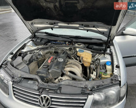 Сірий Фольксваген Пассат, об'ємом двигуна 1.6 л та пробігом 300 тис. км за 3500 $, фото 25 на Automoto.ua