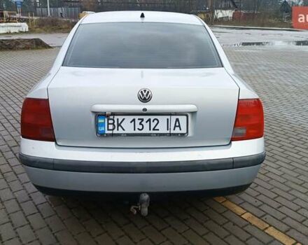 Серый Фольксваген Пассат, объемом двигателя 1.8 л и пробегом 272 тыс. км за 3350 $, фото 20 на Automoto.ua