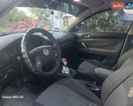 Серый Фольксваген Пассат, объемом двигателя 1.8 л и пробегом 316 тыс. км за 4600 $, фото 2 на Automoto.ua