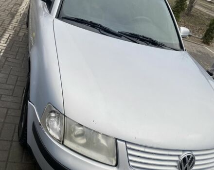 Серый Фольксваген Пассат, объемом двигателя 1.8 л и пробегом 300 тыс. км за 3000 $, фото 3 на Automoto.ua