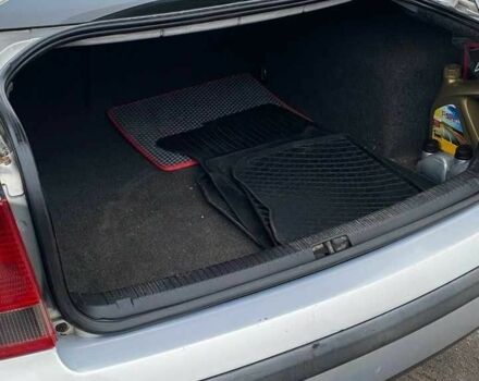 Сірий Фольксваген Пассат, об'ємом двигуна 1.8 л та пробігом 370 тис. км за 3500 $, фото 6 на Automoto.ua