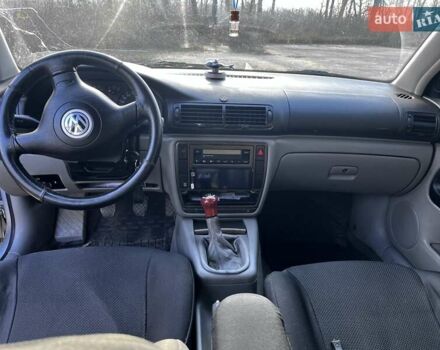 Серый Фольксваген Пассат, объемом двигателя 1.8 л и пробегом 310 тыс. км за 3800 $, фото 8 на Automoto.ua