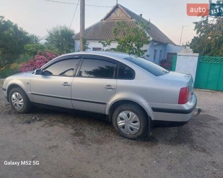 Серый Фольксваген Пассат, объемом двигателя 1.8 л и пробегом 316 тыс. км за 4600 $, фото 3 на Automoto.ua