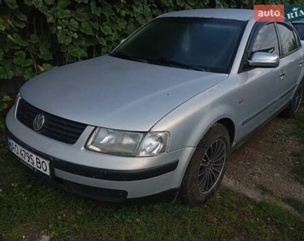 Серый Фольксваген Пассат, объемом двигателя 1.8 л и пробегом 330 тыс. км за 2600 $, фото 4 на Automoto.ua