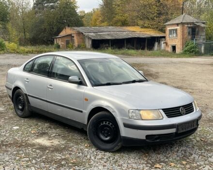 Сірий Фольксваген Пассат, об'ємом двигуна 1.6 л та пробігом 250 тис. км за 999 $, фото 2 на Automoto.ua