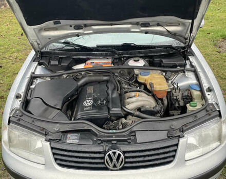 Серый Фольксваген Пассат, объемом двигателя 1.8 л и пробегом 335 тыс. км за 4500 $, фото 6 на Automoto.ua