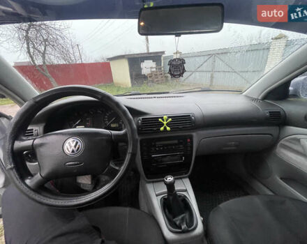 Серый Фольксваген Пассат, объемом двигателя 1.8 л и пробегом 335 тыс. км за 4500 $, фото 8 на Automoto.ua