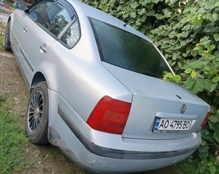 Серый Фольксваген Пассат, объемом двигателя 1.8 л и пробегом 330 тыс. км за 2600 $, фото 2 на Automoto.ua