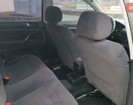 Серый Фольксваген Пассат, объемом двигателя 1.8 л и пробегом 272 тыс. км за 3350 $, фото 70 на Automoto.ua