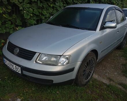 Серый Фольксваген Пассат, объемом двигателя 1.8 л и пробегом 330 тыс. км за 2600 $, фото 5 на Automoto.ua