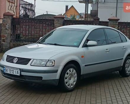 Серый Фольксваген Пассат, объемом двигателя 1.8 л и пробегом 272 тыс. км за 3350 $, фото 9 на Automoto.ua