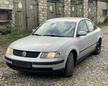 Сірий Фольксваген Пассат, об'ємом двигуна 1.6 л та пробігом 250 тис. км за 999 $, фото 7 на Automoto.ua