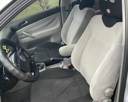 Серый Фольксваген Пассат, объемом двигателя 1.8 л и пробегом 335 тыс. км за 4500 $, фото 4 на Automoto.ua