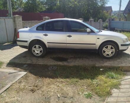 Серый Фольксваген Пассат, объемом двигателя 1.8 л и пробегом 300 тыс. км за 2800 $, фото 5 на Automoto.ua