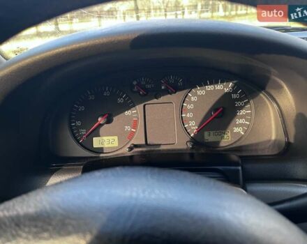 Серый Фольксваген Пассат, объемом двигателя 1.8 л и пробегом 310 тыс. км за 3800 $, фото 4 на Automoto.ua