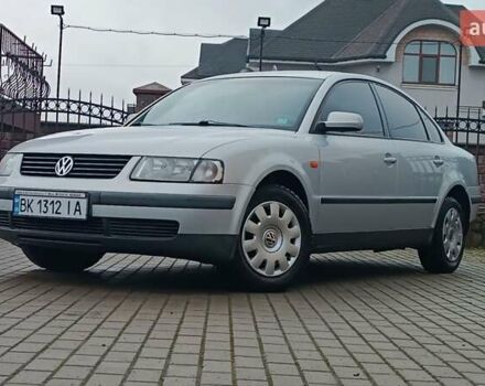 Серый Фольксваген Пассат, объемом двигателя 1.8 л и пробегом 272 тыс. км за 3350 $, фото 3 на Automoto.ua