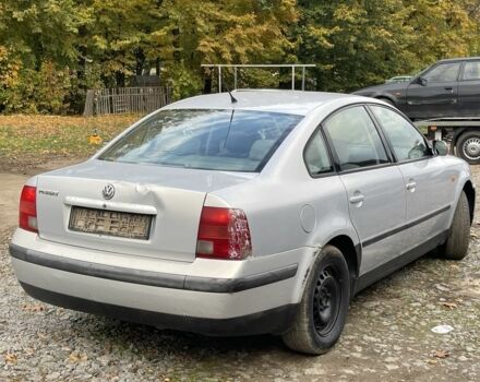 Сірий Фольксваген Пассат, об'ємом двигуна 1.6 л та пробігом 250 тис. км за 999 $, фото 3 на Automoto.ua