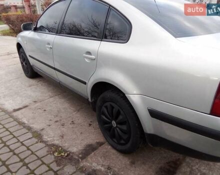 Серый Фольксваген Пассат, объемом двигателя 1.9 л и пробегом 300 тыс. км за 3100 $, фото 4 на Automoto.ua