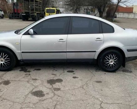 Сірий Фольксваген Пассат, об'ємом двигуна 1.8 л та пробігом 370 тис. км за 3500 $, фото 5 на Automoto.ua