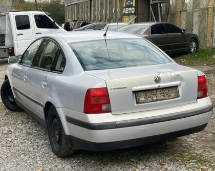 Сірий Фольксваген Пассат, об'ємом двигуна 1.6 л та пробігом 250 тис. км за 999 $, фото 5 на Automoto.ua