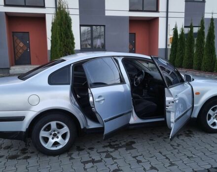 Серый Фольксваген Пассат, объемом двигателя 1.8 л и пробегом 365 тыс. км за 2650 $, фото 5 на Automoto.ua