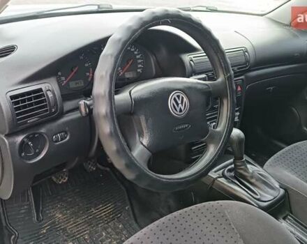 Серый Фольксваген Пассат, объемом двигателя 1.8 л и пробегом 272 тыс. км за 3350 $, фото 54 на Automoto.ua