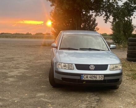 Серый Фольксваген Пассат, объемом двигателя 1.8 л и пробегом 350 тыс. км за 4300 $, фото 4 на Automoto.ua