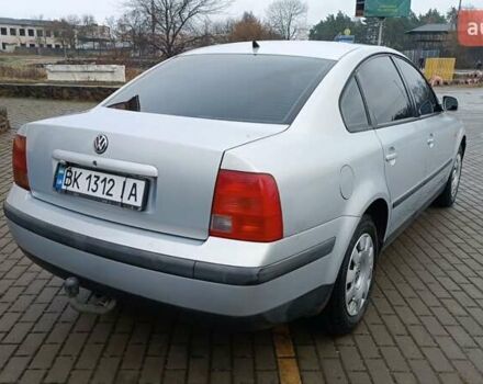 Серый Фольксваген Пассат, объемом двигателя 1.8 л и пробегом 272 тыс. км за 3350 $, фото 22 на Automoto.ua