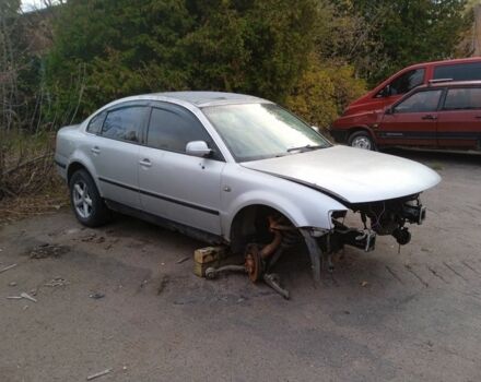 Серый Фольксваген Пассат, объемом двигателя 1.8 л и пробегом 1000 тыс. км за 3700 $, фото 2 на Automoto.ua