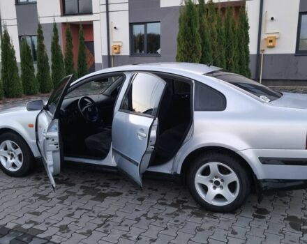 Серый Фольксваген Пассат, объемом двигателя 1.8 л и пробегом 365 тыс. км за 2650 $, фото 18 на Automoto.ua