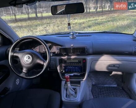 Серый Фольксваген Пассат, объемом двигателя 1.8 л и пробегом 310 тыс. км за 3800 $, фото 17 на Automoto.ua