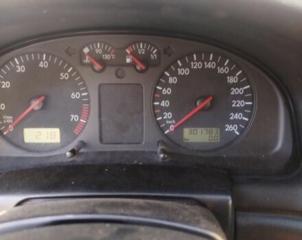 Серый Фольксваген Пассат, объемом двигателя 1.8 л и пробегом 300 тыс. км за 2800 $, фото 8 на Automoto.ua