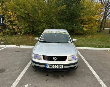 Серый Фольксваген Пассат, объемом двигателя 2 л и пробегом 300 тыс. км за 1800 $, фото 1 на Automoto.ua