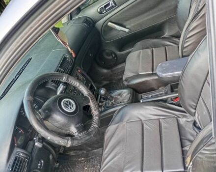 Серый Фольксваген Пассат, объемом двигателя 1.8 л и пробегом 330 тыс. км за 2600 $, фото 4 на Automoto.ua