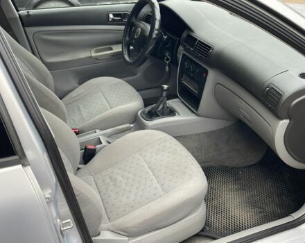 Сірий Фольксваген Пассат, об'ємом двигуна 1.6 л та пробігом 250 тис. км за 999 $, фото 8 на Automoto.ua