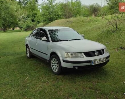 Серый Фольксваген Пассат, объемом двигателя 1.8 л и пробегом 250 тыс. км за 3200 $, фото 3 на Automoto.ua