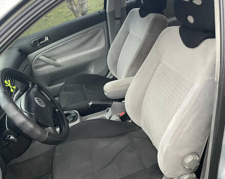 Серый Фольксваген Пассат, объемом двигателя 1.8 л и пробегом 335 тыс. км за 4500 $, фото 9 на Automoto.ua