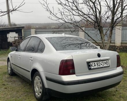 Серый Фольксваген Пассат, объемом двигателя 1.8 л и пробегом 335 тыс. км за 4500 $, фото 1 на Automoto.ua