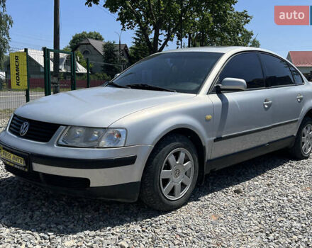 Сірий Фольксваген Пассат, об'ємом двигуна 1.8 л та пробігом 268 тис. км за 4200 $, фото 2 на Automoto.ua