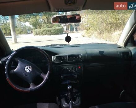 Сірий Фольксваген Пассат, об'ємом двигуна 1.6 л та пробігом 363 тис. км за 3750 $, фото 17 на Automoto.ua