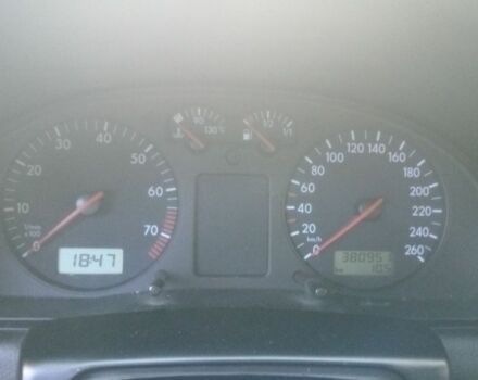 Серый Фольксваген Пассат, объемом двигателя 1.8 л и пробегом 380 тыс. км за 3800 $, фото 5 на Automoto.ua