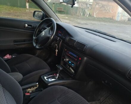 Серый Фольксваген Пассат, объемом двигателя 2.5 л и пробегом 350 тыс. км за 2800 $, фото 10 на Automoto.ua