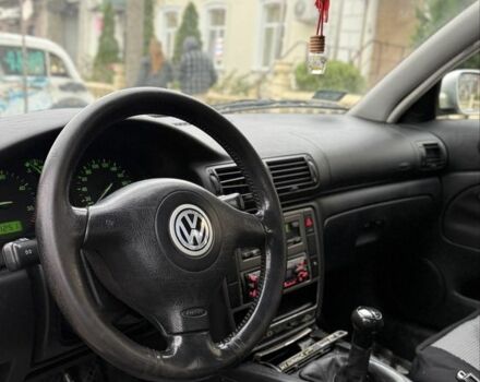 Серый Фольксваген Пассат, объемом двигателя 1.9 л и пробегом 300 тыс. км за 2100 $, фото 4 на Automoto.ua