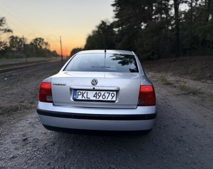 Сірий Фольксваген Пассат, об'ємом двигуна 1.8 л та пробігом 300 тис. км за 1800 $, фото 3 на Automoto.ua