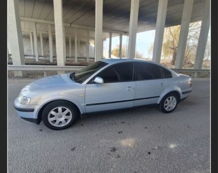 Серый Фольксваген Пассат, объемом двигателя 1.6 л и пробегом 350 тыс. км за 3300 $, фото 2 на Automoto.ua