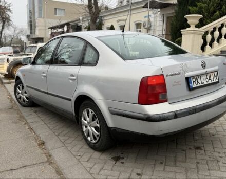 Серый Фольксваген Пассат, объемом двигателя 1.9 л и пробегом 300 тыс. км за 2100 $, фото 2 на Automoto.ua