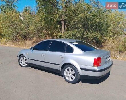 Сірий Фольксваген Пассат, об'ємом двигуна 1.6 л та пробігом 363 тис. км за 3750 $, фото 9 на Automoto.ua